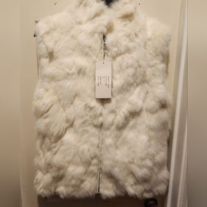 Che-Bella Fur Vest(Rabbit) Size S, NWT, White